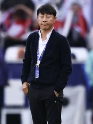 Ông Shin Tae-yong nghĩ gì sau màn ra mắt thảm họa của HLV Kluivert với đội Indonesia?