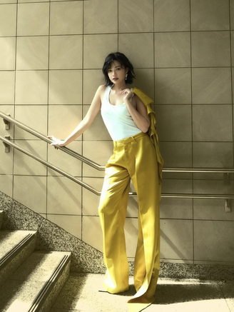 Mặc đẹp ngày hè với gam màu vàng tươi tắn, nàng đã thử chưa?