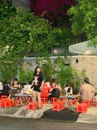 Nhiều nguy cơ tiềm ẩn từ món ăn vặt yêu thích