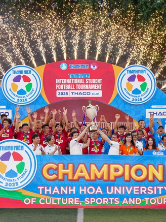 Phó giáo sư, Tiến sĩ Đồng Hương Lan: 'Tự hào Trường ĐH VH-TT-DL Thanh Hóa làm nên lịch sử'