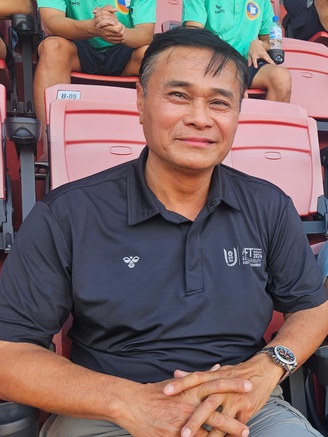 TS Phan Ngọc Sơn: 'Đầu tư bóng đá để nâng cao thể chất sinh viên Việt Nam'