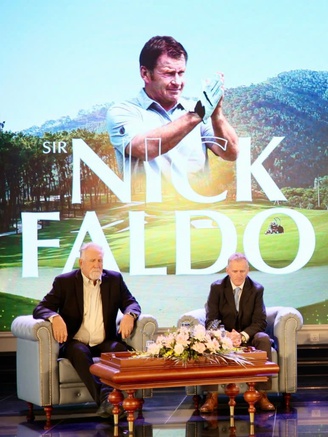 Huyền thoại Nick Faldo nói lời đặc biệt, giúp golfer trẻ Việt Nam mơ về PGA Tour