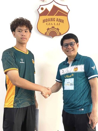 HAGL chiêu mộ thủ môn 'lạ' 16 tuổi: Mang hai dòng máu Việt - Thái, cao 1,87 m