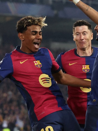 Sớm ngã ngũ 2 suất vào bán kết Champions League, Lamine Yamal lại tỏa sáng