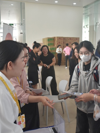 Nhiều công việc lương hàng chục triệu đồng/ tháng đang chờ người lao động ứng tuyển