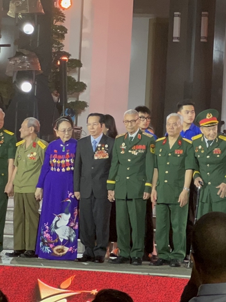 50 năm đất nước thống nhất: Những bước chân Việt Nam