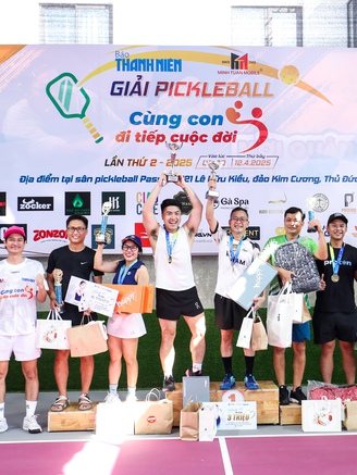 Những khoảnh khắc cảm xúc tại giải pickleball 'Cùng con đi tiếp cuộc đời'