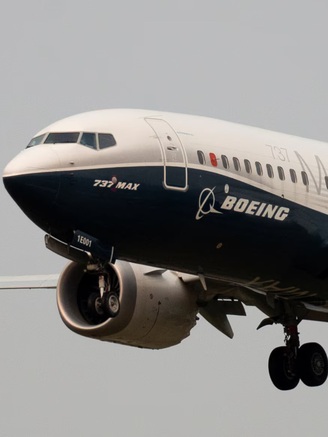 Boeing lại 'đen đủi' vì lỗi chốt cửa nhà vệ sinh