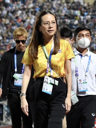 Chủ tịch bóng đá Thái Lan, nữ tỉ phú Madam Pang bất ngờ trở lại Việt Nam