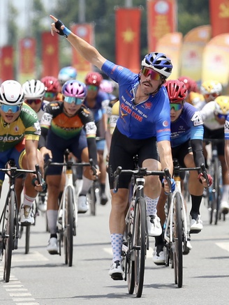 Cúp xe đạp truyền hình TP.HCM: Nick Kergozou xứng danh vua nước rút