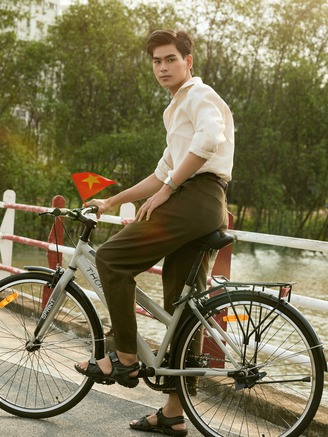 Xăng đan retro, vẻ hiện đại từ cảm hứng thời trang thập niên 70