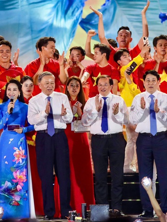 Chương trình nghệ thuật đặc biệt 'Mùa xuân thống nhất'