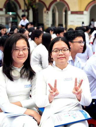 TP.HCM đang dạy học 2 buổi/ngày thế nào từ lớp 6 tới lớp 12?
