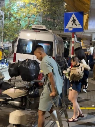 Đau lòng hình ảnh Doãn Ngọc Tân phải chống nạng, thầy Kim tìm ai thay thế?