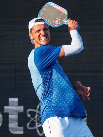 Tay vợt pickleball số 1 thế giới Andrei Daescu thi đấu ở Việt Nam, khán giả hào hứng