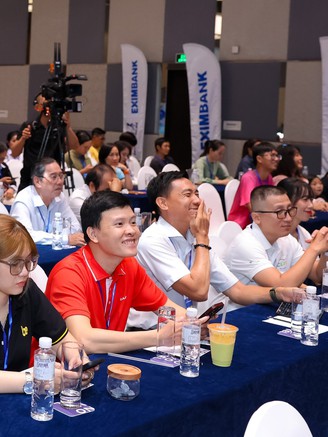 Sức hút ngày càng lớn của giải chạy đêm TP.HCM lần 4