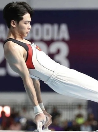 'Hot boy' thể dục dụng cụ Việt Nam tỏa sáng ở đấu trường thế giới