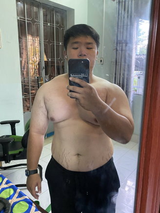 Chàng trai 105 kg 'lột xác' ngoạn mục: Điều bất ngờ sau 6 tháng