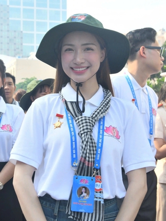 Lời dạy của Bác là ánh sáng soi đường