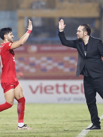 Bảng xếp hạng V-League mới nhất: Thể Công Viettel thắng cực đậm mừng HLV Popov, Đà Nẵng chìm sâu
