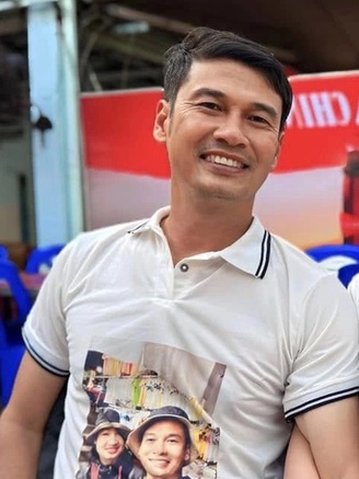 Tiết Cương đón con đầu lòng ở tuổi 52