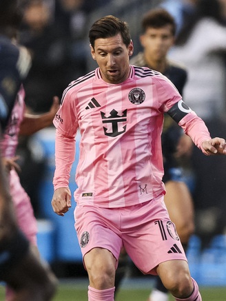 Messi sút phạt siêu đẳng, Inter Miami ngược dòng hòa ngoạn mục đối thủ mạnh Philadelphia