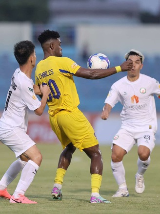 Lịch thi đấu V-League hôm nay: Bình Định rớt hạng nếu thua Thanh Hóa, Quảng Nam ở thế chân tường