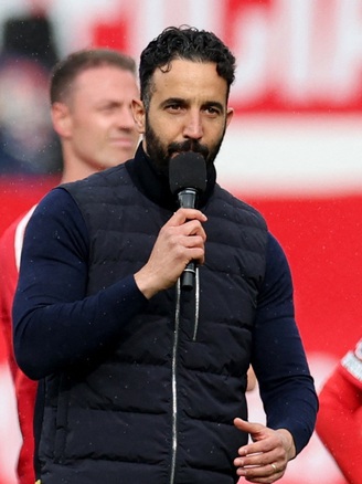 Kỳ chuyển nhượng nóng lên, M.U mua cầu thủ đầu tiên, Man City và Liverpool cùng đua