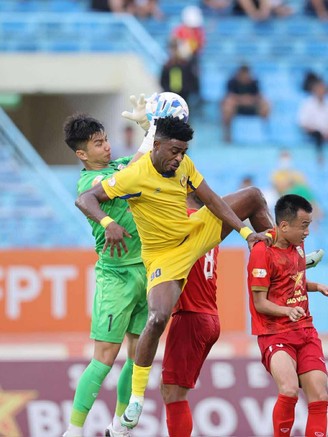 Bảng xếp hạng V-League mới nhất: Đà Nẵng phải giành giật 'sự sống', HAGL chưa thoát hiểm