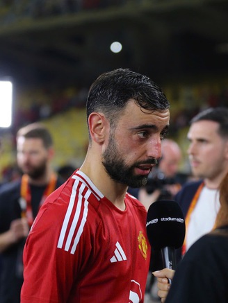Bruno Fernandes thất vọng vì M.U đã thua Hai Long và các ngôi sao Đông Nam Á