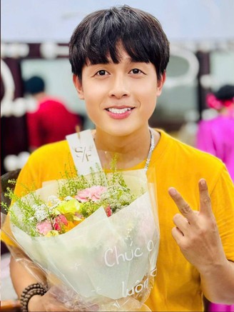 Showbiz 29.5: Cuộc sống Hòa Hiệp ở tuổi 43; Hồng Đào đảm nhận vai trò mới