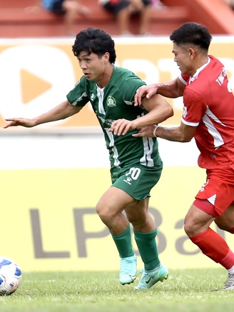Công Phượng bị 'phong tỏa', Bình Phước đứt chuỗi 5 trận thắng liên tiếp: Vẫn giữ tốp 2