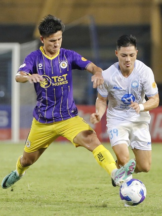 Bảng xếp hạng V-League: Nam Định kiêu hãnh ngôi đầu, HAGL lại lo rớt hạng vì tụt bậc