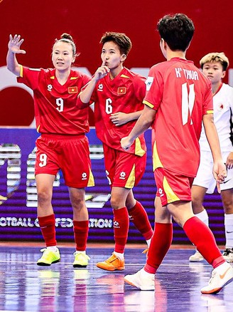 Đội tuyển futsal nữ Việt Nam thắng nghẹt thở Hồng Kông: Tạm nhất bảng B, xếp trên Iran