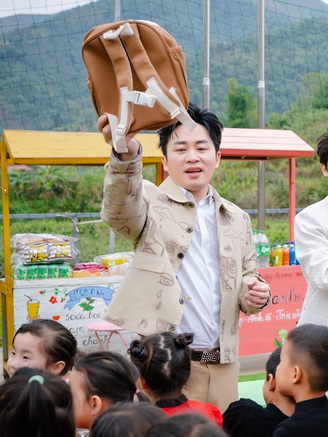 Tùng Dương ra sao sau cơn sốt 'Tái sinh'?