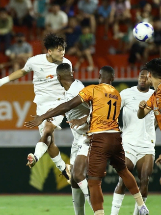 Dễ có 2 đội V-League phải xuống hạng, tại sao?