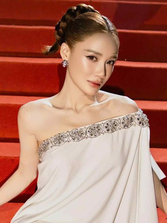 Showbiz 11.6: Nhã Phương cảnh báo; Thêm một phim kinh dị Việt