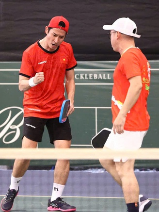 Huy Khánh săn thưởng khủng giải pickleball Newwave Sasa Cup 2025 – Doanh Nhân và Nghệ sĩ
