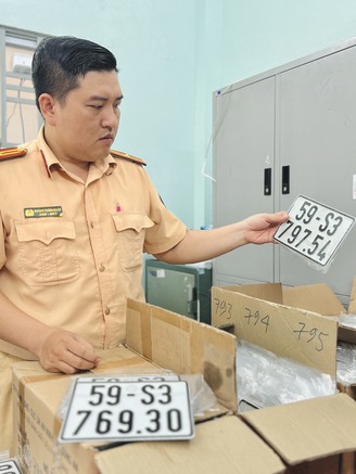 Biển số xe của 34 tỉnh, thành từ ngày 1.7: Người dân có phải đổi đăng ký?