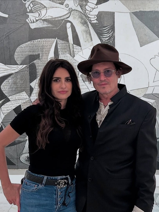 Tình bạn lâu năm của Johnny Depp và Penélope Cruz