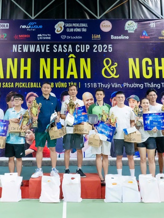 Hoàng Bách, Akira Phan và Huy Khánh tỏa sáng ở giải pickleball