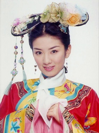 'Tiểu Yến Tử' Huỳnh Dịch bị chỉ trích 'có EQ thấp'