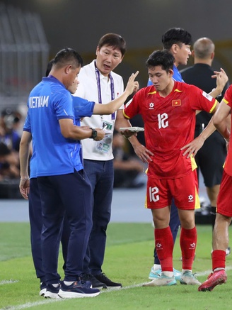 Đội tuyển Việt Nam kiên quyết không chạy theo ‘mốt’ nhập tịch hàng tá: Thắp sáng ngọn lửa khát vọng