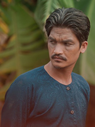 Đưa vợ vào phim Út Lan được ... 4 giây, Mạc Văn Khoa nói gì?