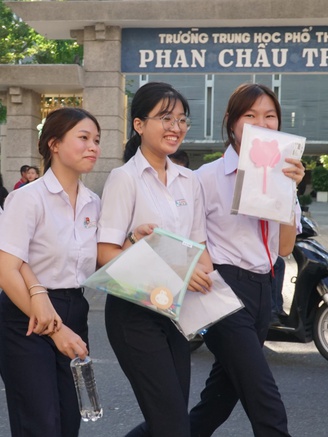 Sáng nay gần 12.000 học sinh Đà Nẵng bước vào kỳ thi tuyển sinh lớp 10