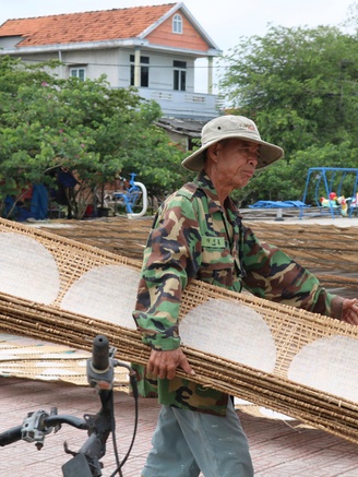 Bánh tráng Phú Yên - Từ món lương khô đến di sản văn hóa phi vật thể