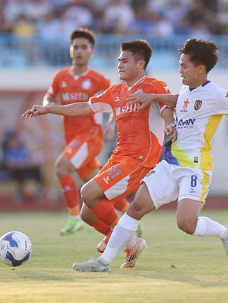 Đua trụ hạng V-League kịch tính hơn phim: Đà Nẵng đá play-off với Bình Phước, Quảng Nam thoát hiểm
