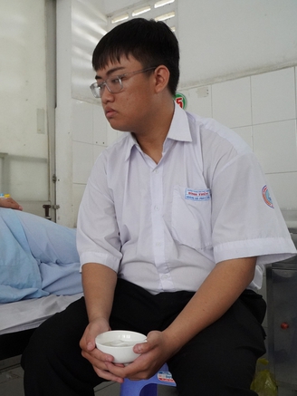 Cậu học trò lo 'đứt gánh' vào đại học vì gia đình khốn khó