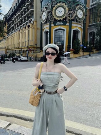 Lựa chọn jumpsuit cho nàng yêu vẻ đẹp thanh lịch và thời thượng