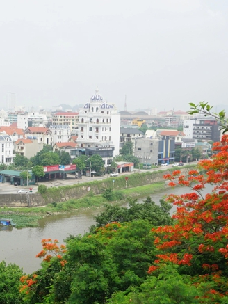 Ninh Bình bố trí xe đưa đón cán bộ từ Hà Nam, Nam Định sau sáp nhập